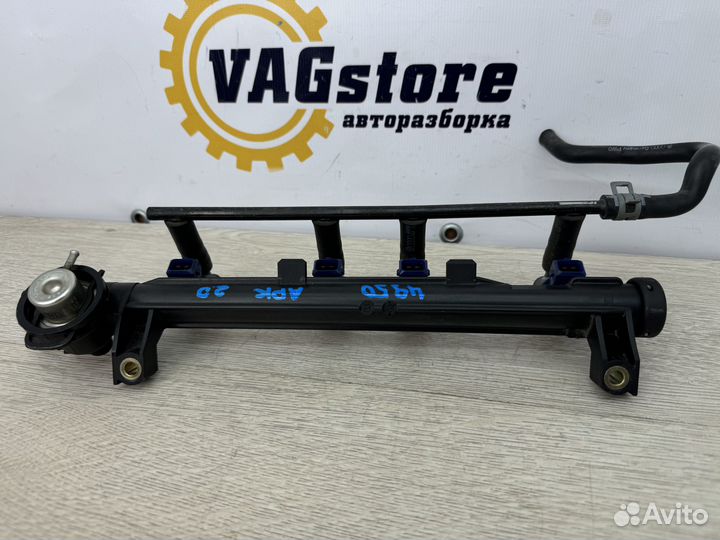 Топливная рампа с форсунками Volkswagen Golf 4 200