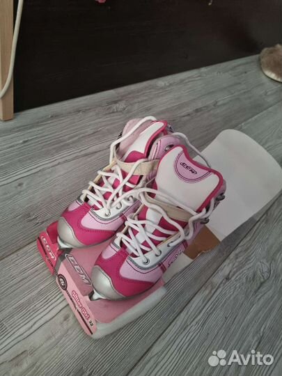 Фигурные коньки для девочек CCM Rec Glitter Girl