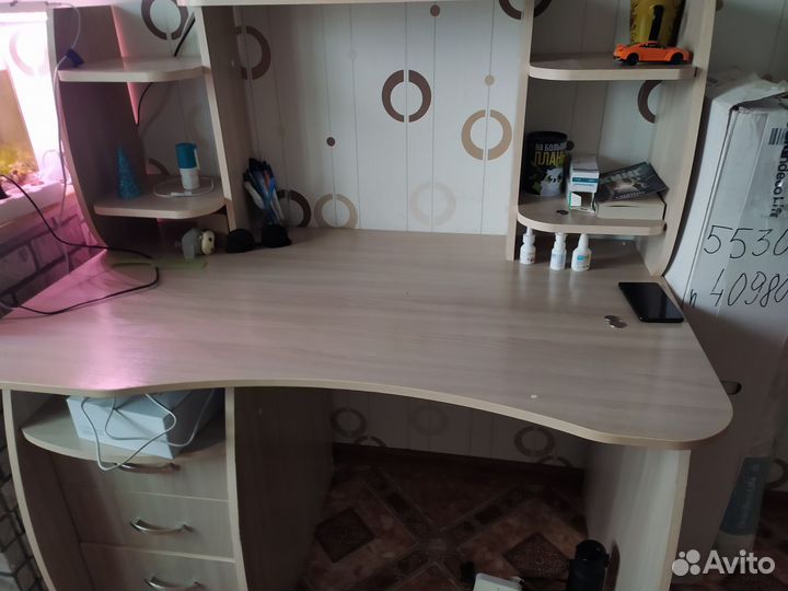 Компьютерный стол