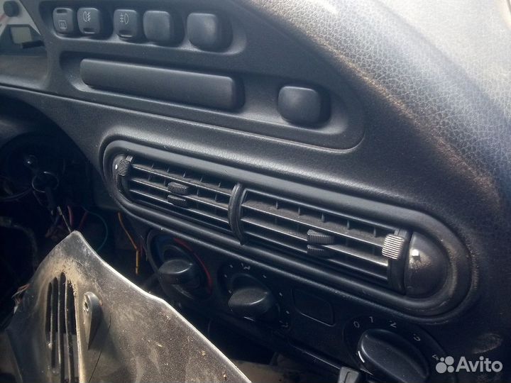 Воздуховод Шевроле niva