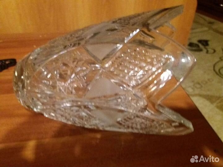 Хрустальная ваза