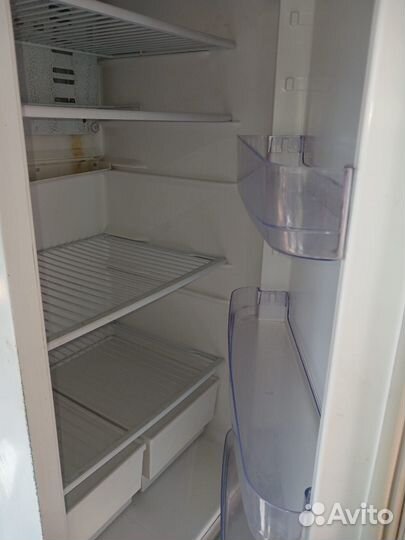 Холодильник Бирюса 228-с3