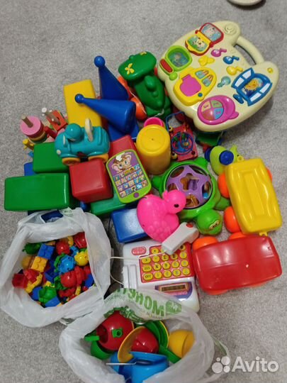 Развивающие игрушки пакетом