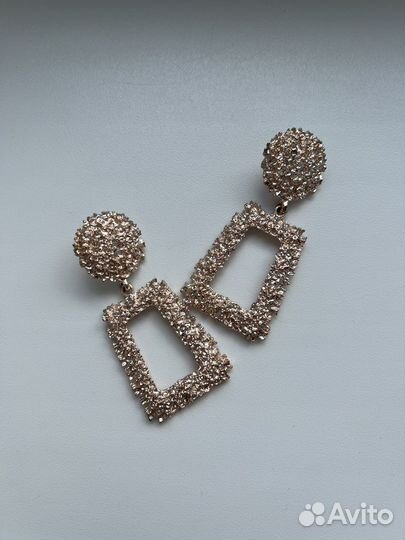 Золотые серьги