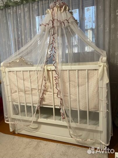 Детская кроватка