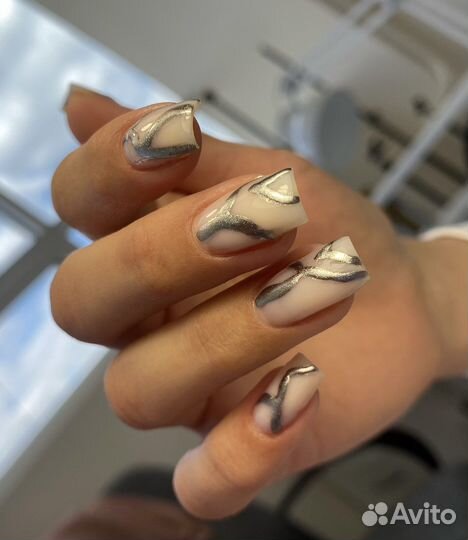 Аппаратный маникюр