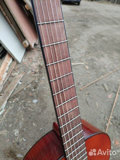 Классическая гитара Valencia