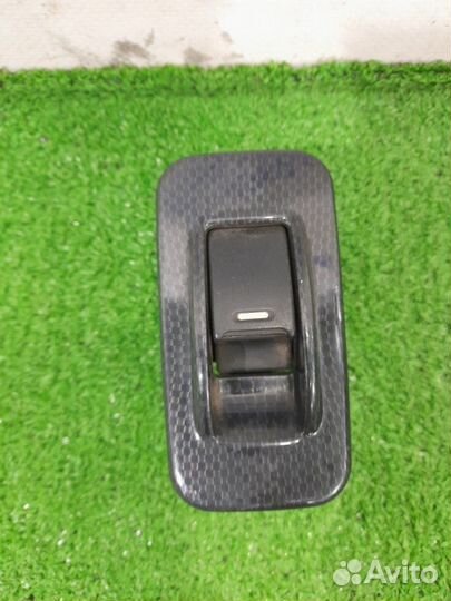 Кнопка стеклоподъемника задняя правая Geely Mk
