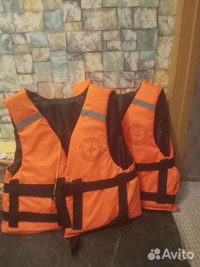 Спасательный жилет взрослый