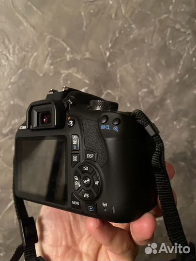 Зеркальный фотоаппарат canon eos 2000d