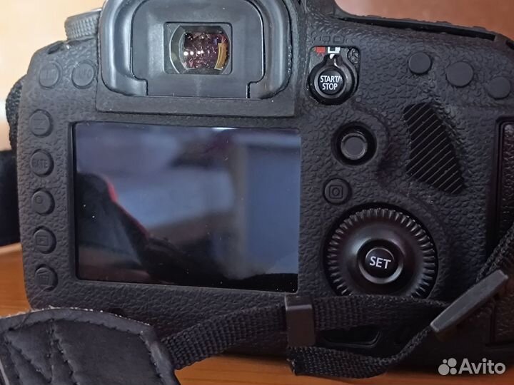 Зеркальный фотоаппарат canon 5D Mark 3