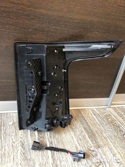 Фара задняя левая Range Rover L405 (2012-2021)