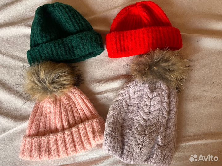 Пакет шапок на девочку