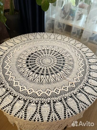 Вязаная скатерть крючком