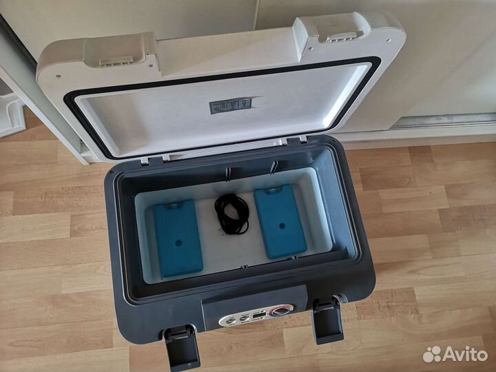 Автомобильный холодильник