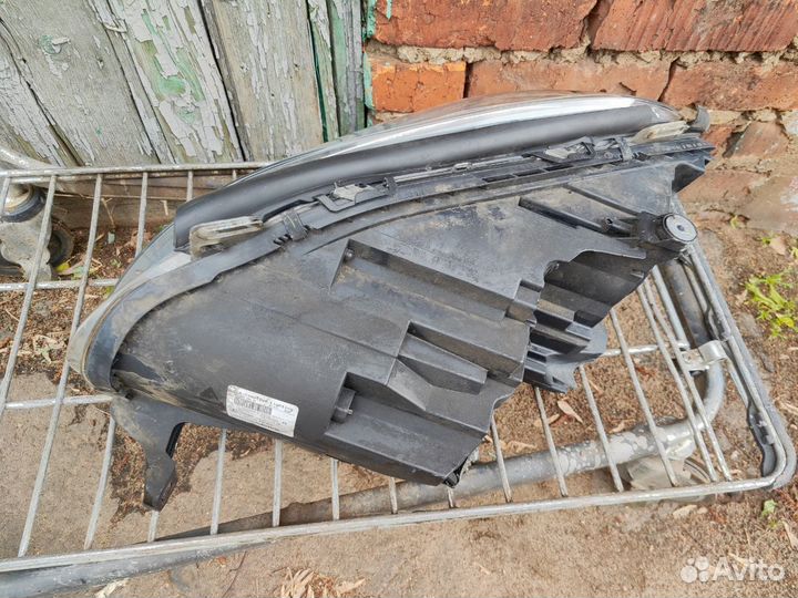 Фара правая Mercedes W166 ML в сборе оригинал