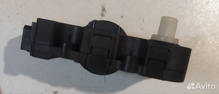 Моторчик заслонки печки Audi Оригинал