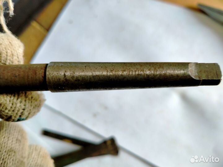 Развёртка машинная с коническим хвостовиком ф13мм