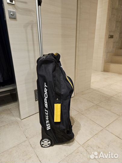 Чемодан на колёсах Renault Sport