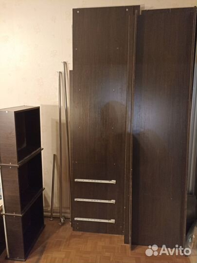 Шкаф-купе с дверями-зеркалами