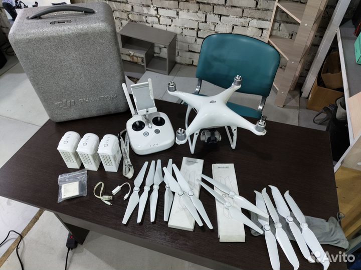 Квадрокоптер Dji Phantom 4 pro v2.0, 3 аккума