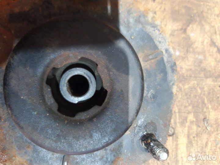 Передняя опора Камри 40