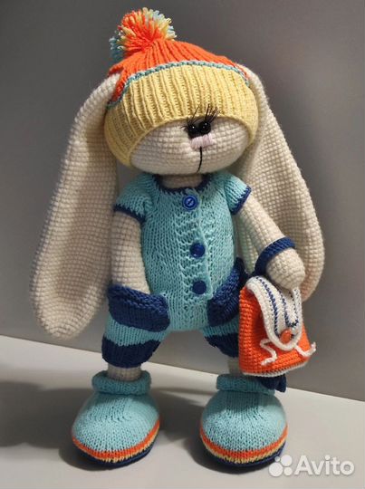 Интерьерная вязаная игрушка
