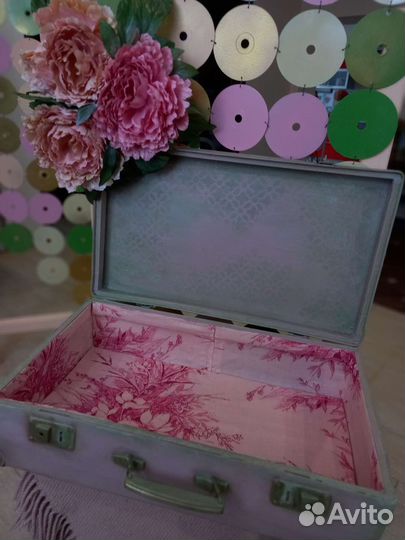 Подарок к любому празднику, ретро- чемодан