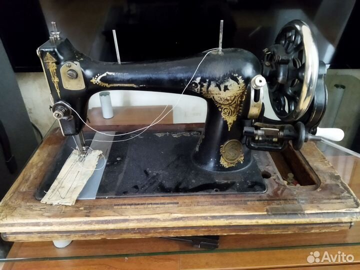 Швейная машина zinger