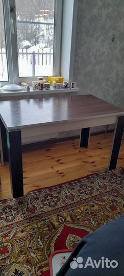 Стол обеденный