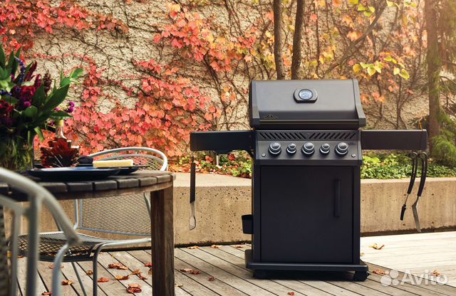 Газовый гриль Napoleon Rogue 425 SE (фантом)