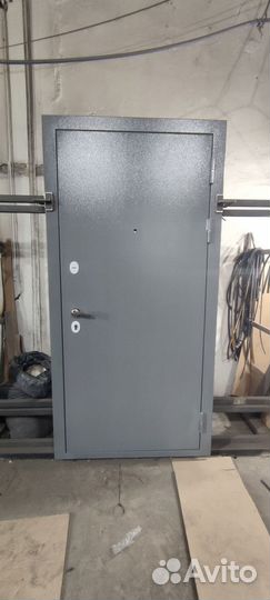 Дверь входная металлическая