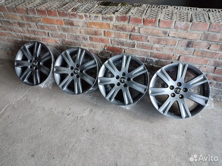 Оригинальные литые диски Toyota R18 5x114.3