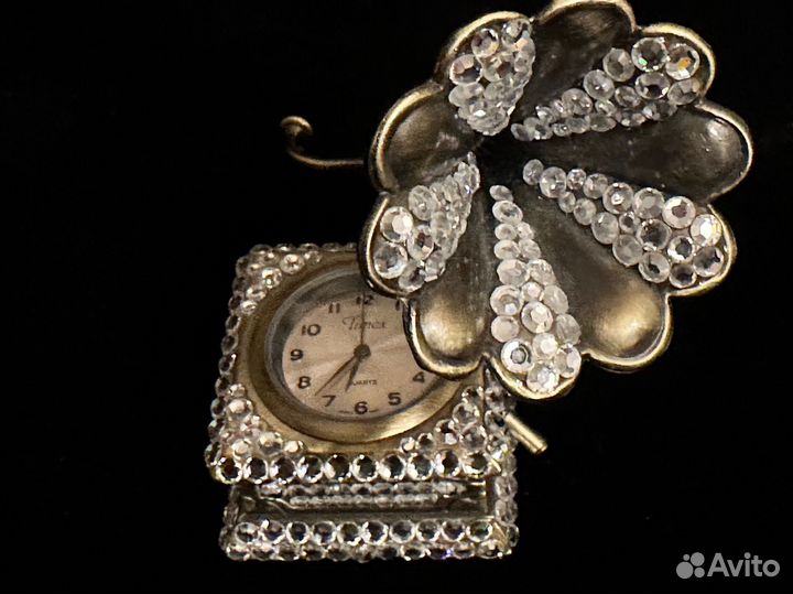 Миниатюрные часы со стразами 8,5 см