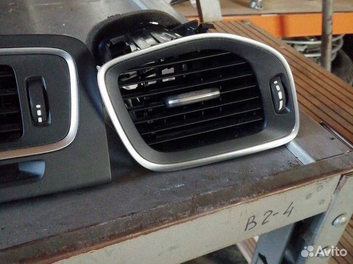 Воздуховод комплект на volvo s 60 2