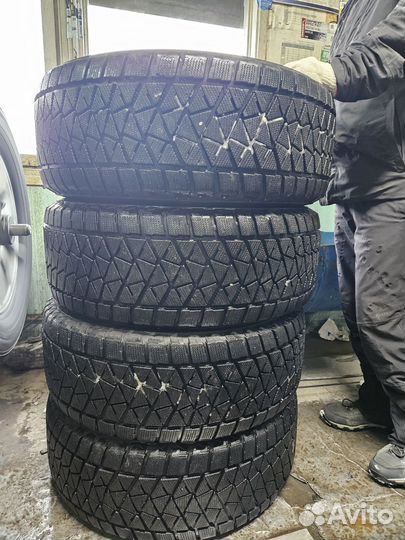 Bridgestone Blizzak DM-V2 18/60 R18 204ZR