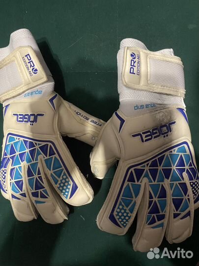 Перчатки вратарские