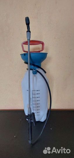 Опрыскиватель садовый ручной