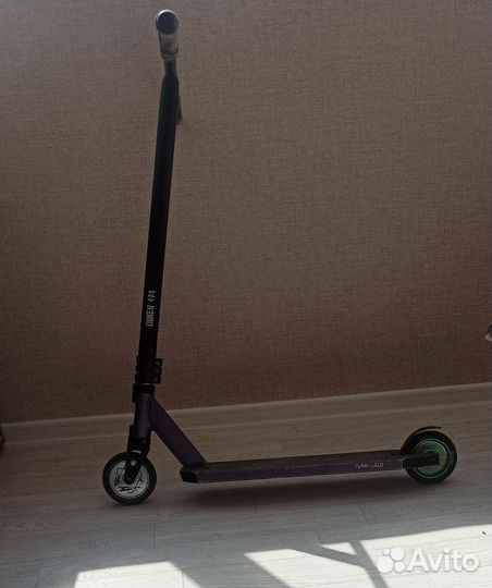 Трюковой самокат tech team duker 404