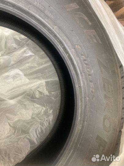 Pirelli Ice Zero 235/60 R17 106H