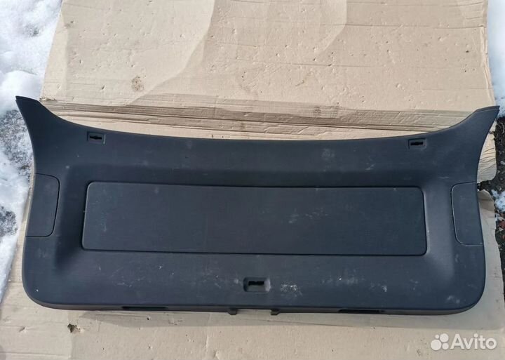Обшивка двери багажника Volkswagen Tiguan