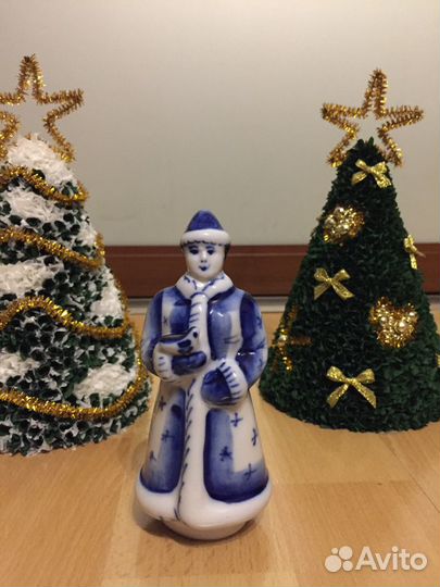 Дед мороз и снегурочка гжель