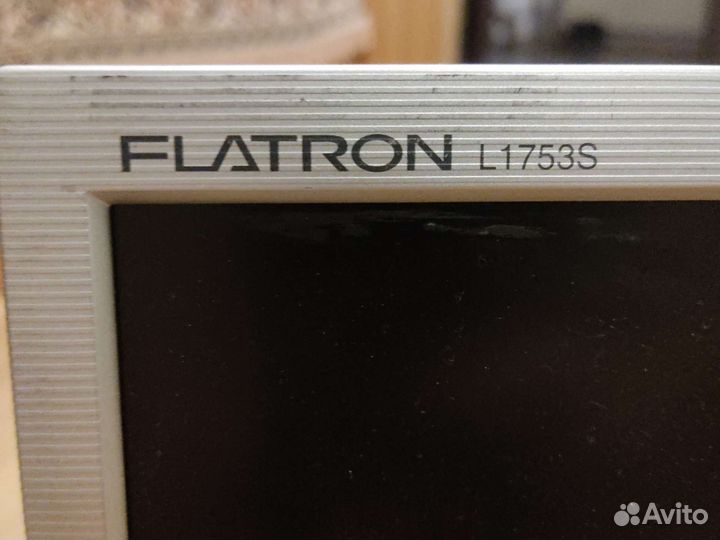 Монитор LG 17