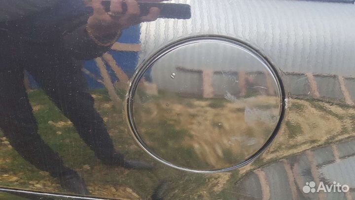 Лючок бензобака на Volkswagen Passat B5