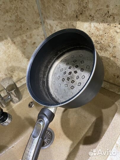 Ковш с антипригарным покрытием