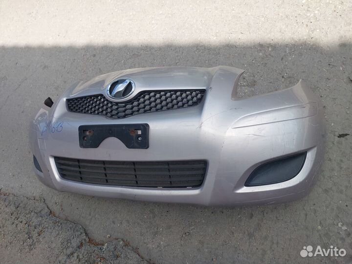 Бампер передний тойота витц,ярис 90