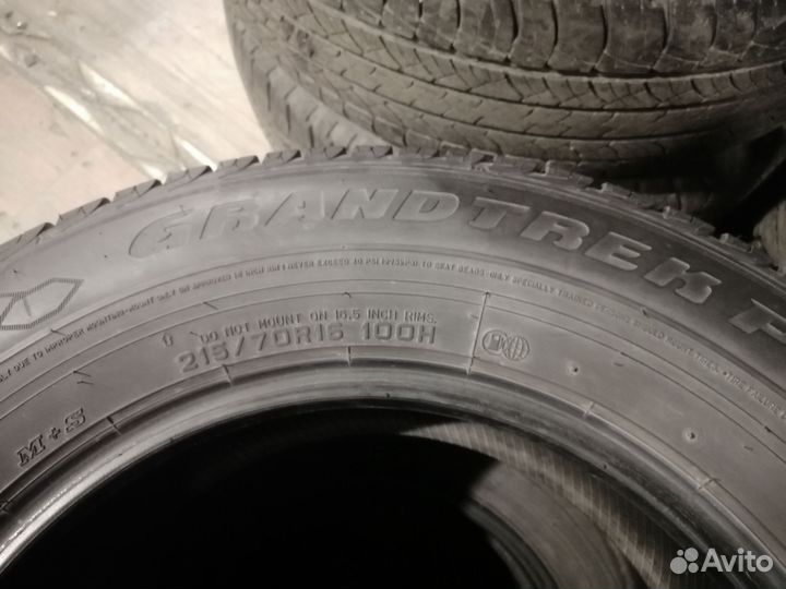 Dunlop Grandtrek PT3 215/70 R16