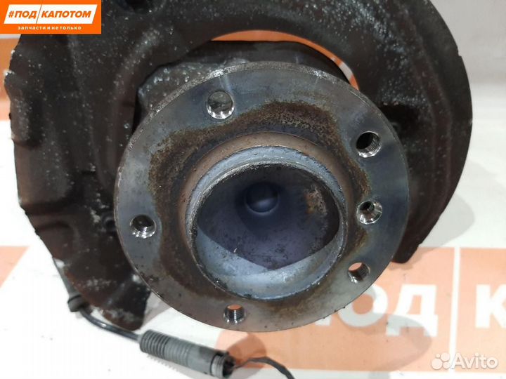 Кулак передний левый BMW 3 E90 2008 6773209