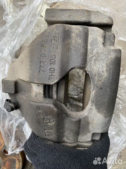 Передние тормоза WV T5 комплект