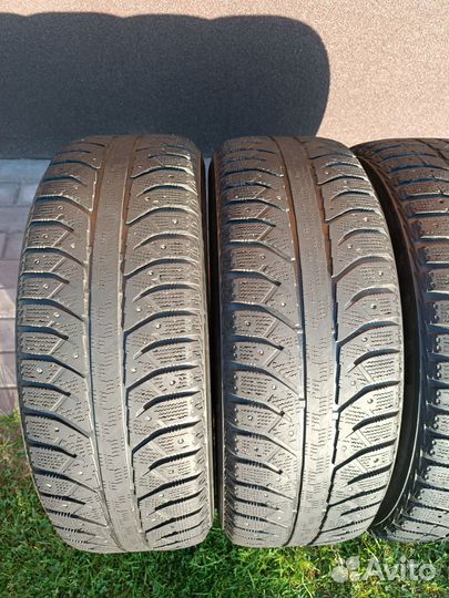 Bridgestone Ice Cruiser 7000 235/65 R17